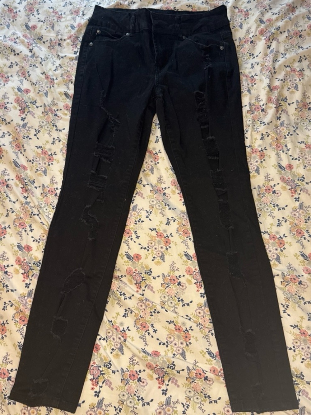 Almost Famous Black Straight-Leg Distressed Jeans